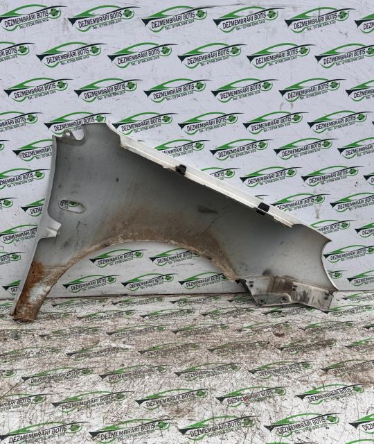 Aripa fata stanga Volkswagen VW Polo a 4-a generatie 9N
