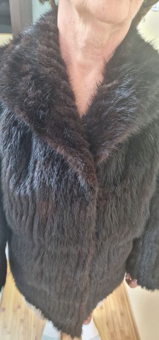 Vand haina blana nurca