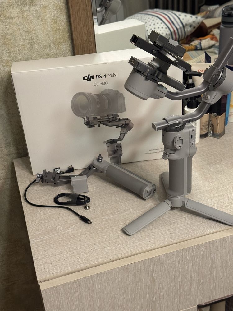 Стедикам Dji RS 4 mini combo