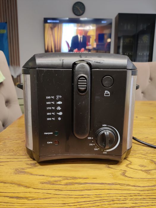 Фритюрница электрическая.