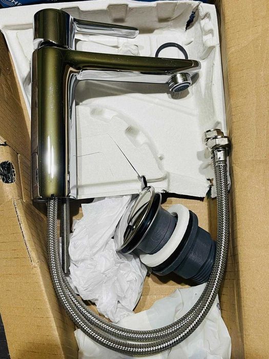 Baterie Grohe Lineare 23996001 monocomandă pentru chiuvetă, crom