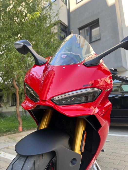 Ducati Panigale V2 S 2025