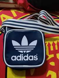 Borseta umăr Adidas originală , piele ecologică.