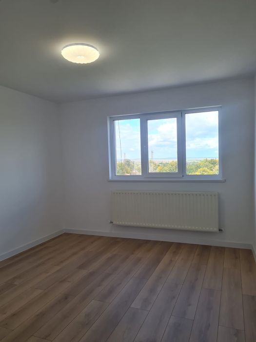 Vand apartament decomandat Tecuci