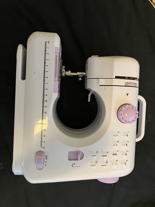 Детска мини шевна машина