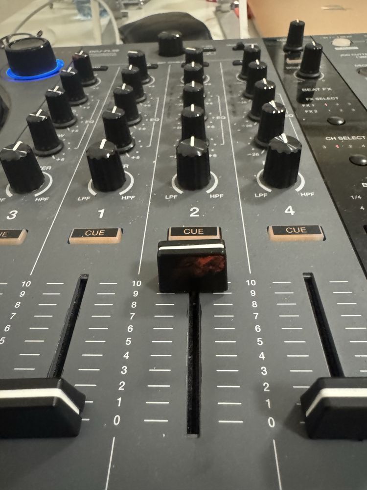 Pioneer “DDJ FLX-6”