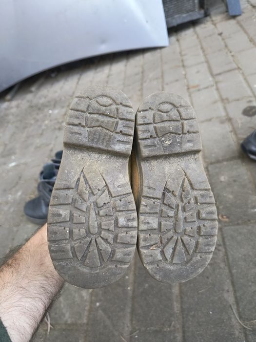 Vând bocanci piele 24-30