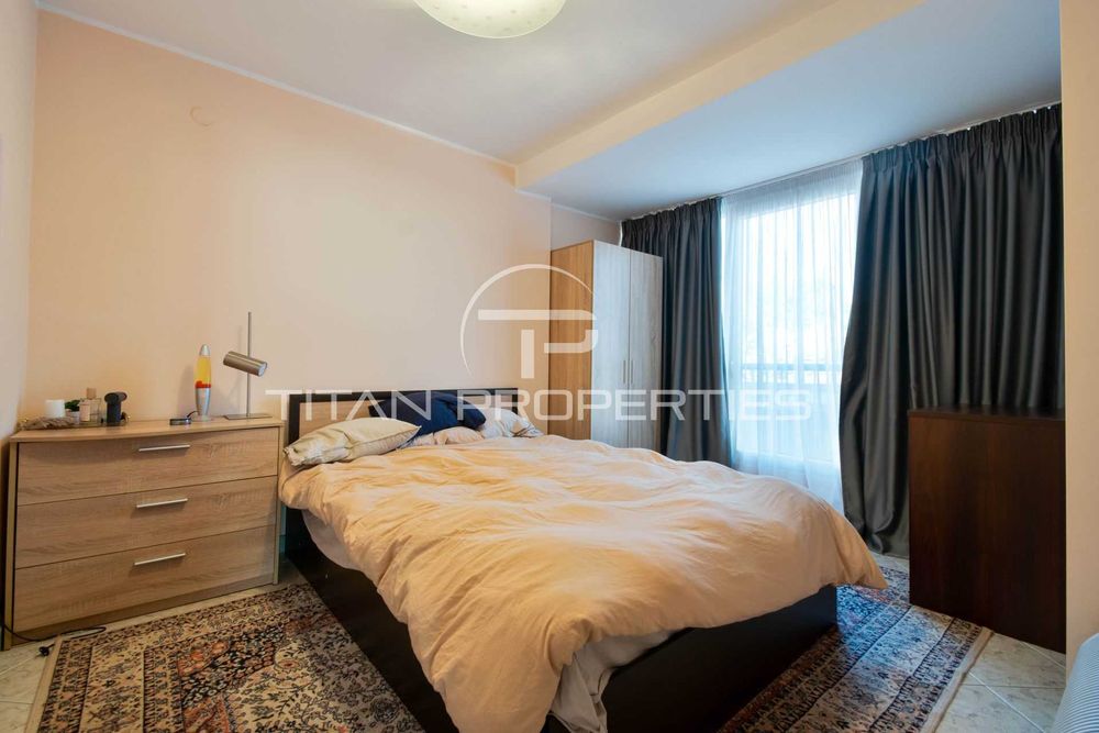 Двустаен обзаведен апартамент в Центъра