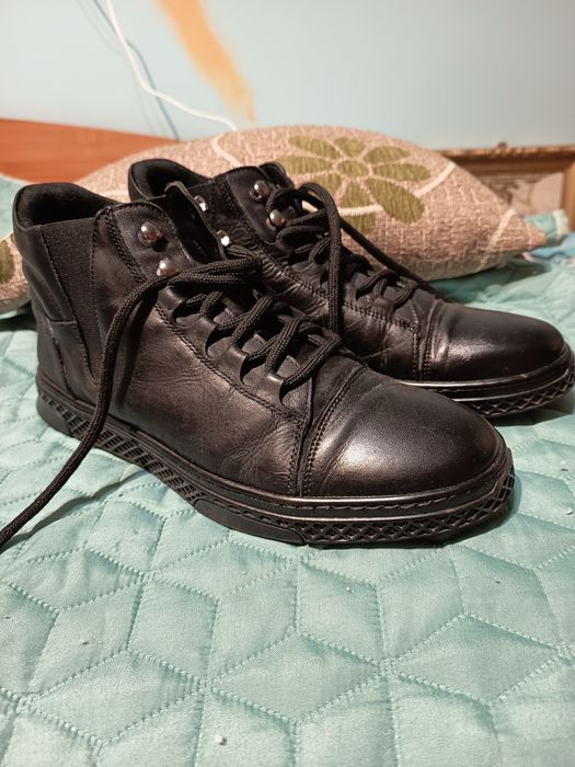 Мъжки боти от естествена кожа (набук)