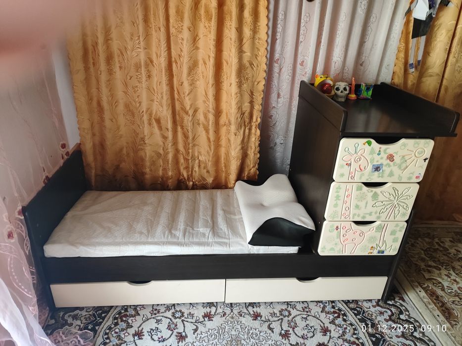 Детская кроватка