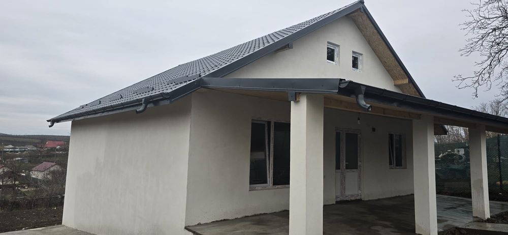 Vând casă in Sârca