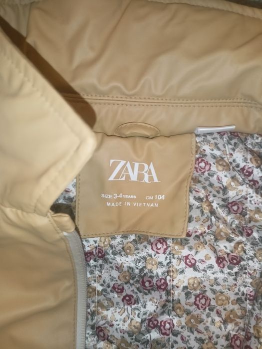 Демисезонная куртка на девочку