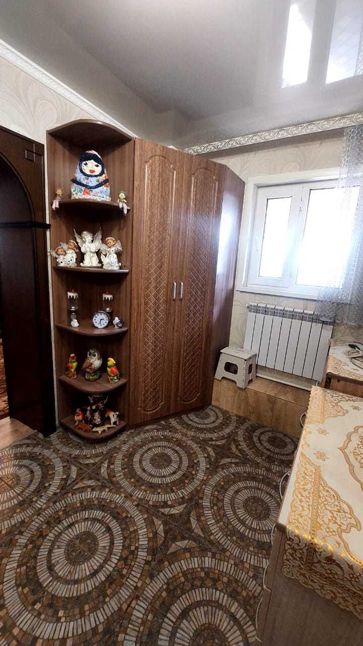 продается дом в районе телевышки КСК 18.000 3 комн с большим гаражом