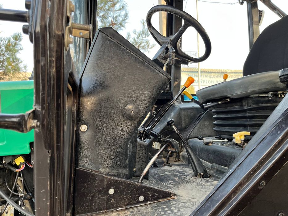 traktor Belarus  mtz 80x sroshniy sotiladi