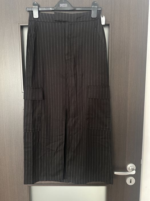 Fusta Stradivarius mărimea 34, noua cu eticheta