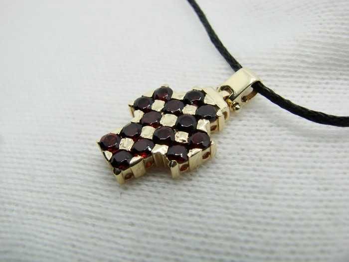 Cruciulita Cruce Aur 14K Cu Granate Naturale