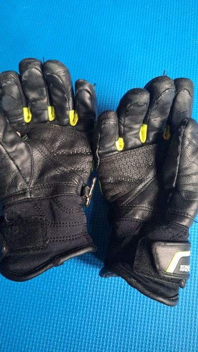 Vand manusi ski leki doua perechi