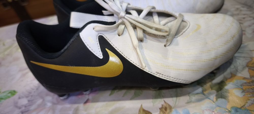 Бутонки за трева