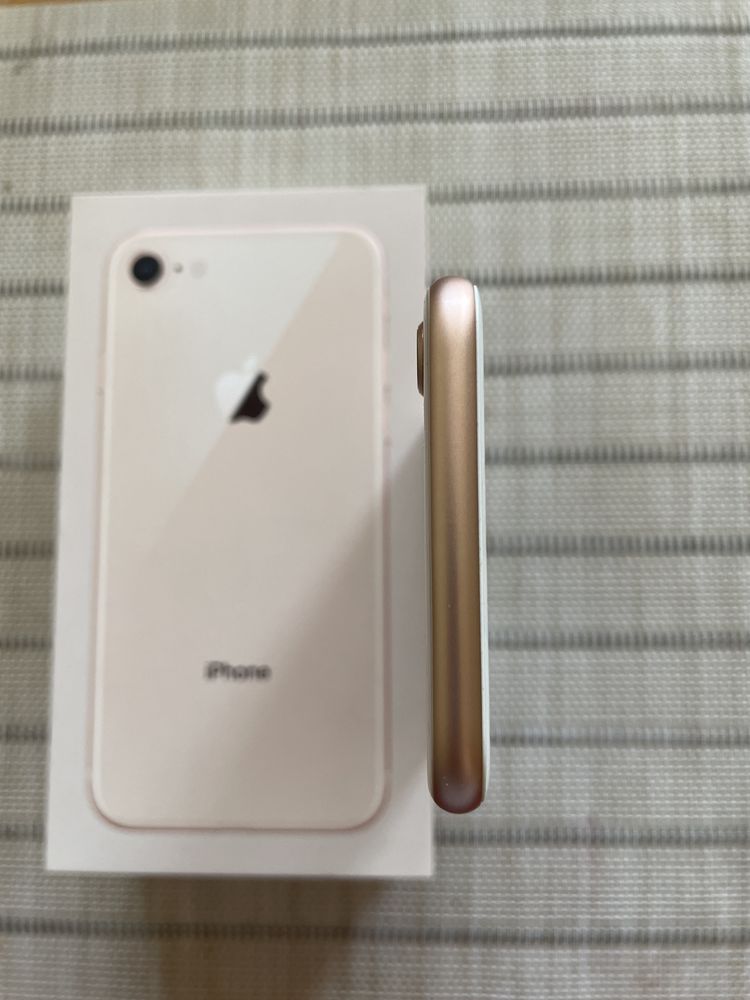 iPhone 8, 64 GB, Gold