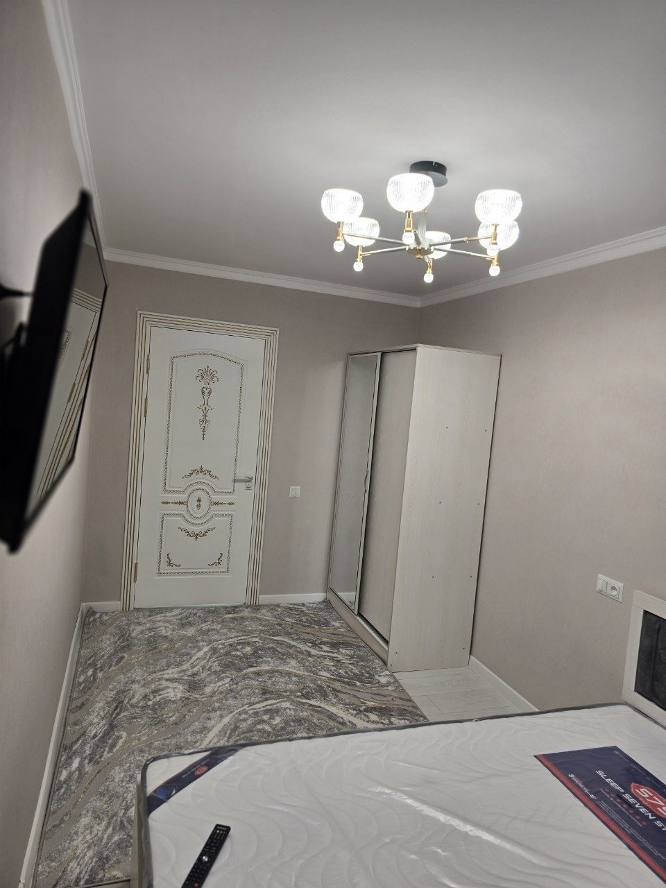 Мирзо Улуғбек метросига 10 дақиқа. Квартира ижарага.
