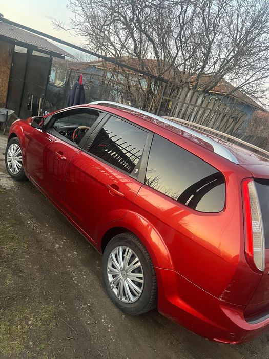 vand ford focus 2ghia