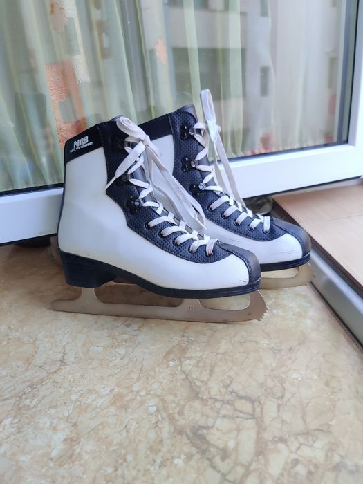 Patine adulți unisex mărime 39