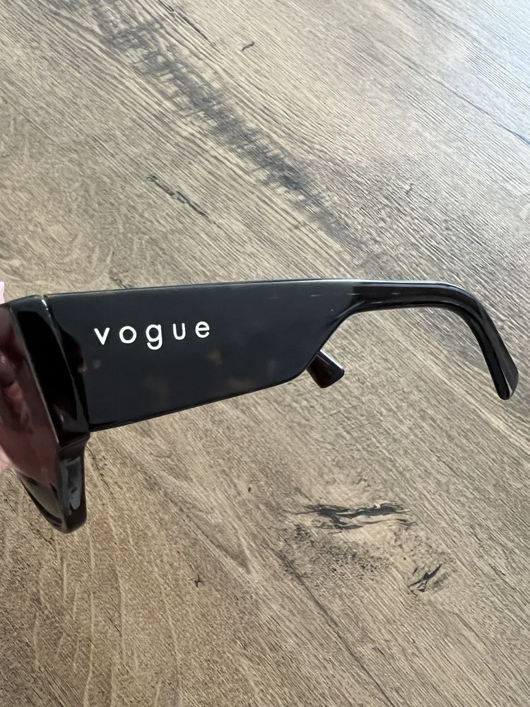 Дамски слънчеви очила vogue