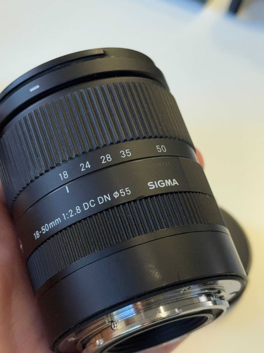 Обектив Sigma 18-50mm F2.8 DC DN Contemporary за Sony E-Mount APS-C