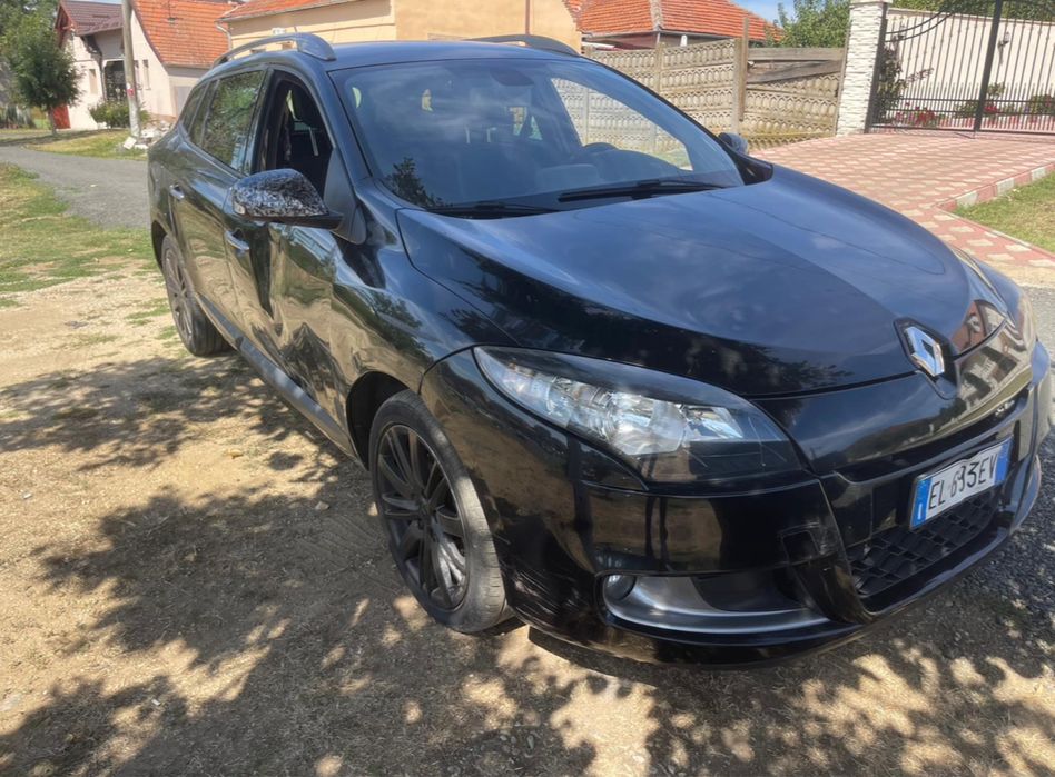 Far dreapta negru renault megane 3 gt line