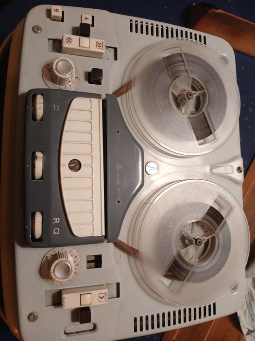 Magnetofon Tesla Sonet B3