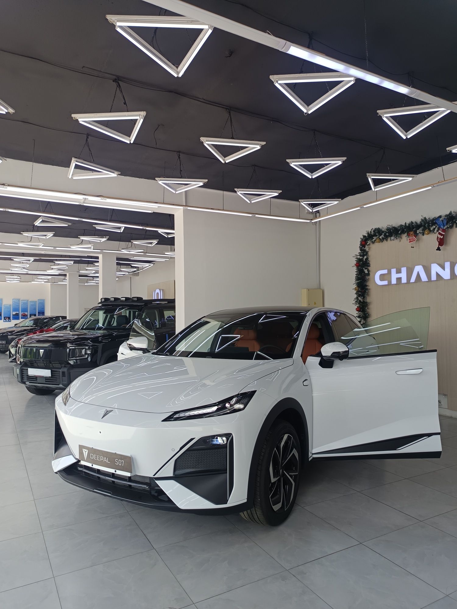Changan Deepal s07 er 215 km rassrochk
(Moshina tayyor turipti 1 kunda