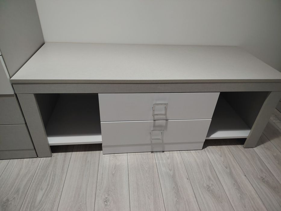 Comodă TV gri cu alb