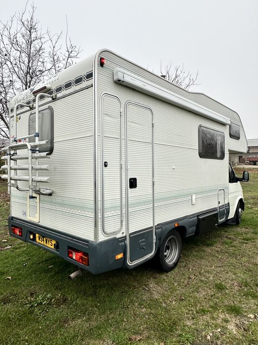 Autorulota Ford Anul 2000 Aer conditionat