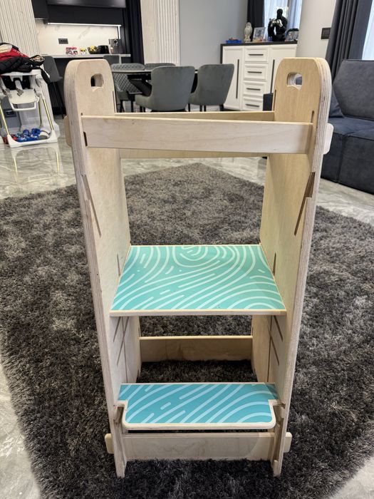 Монтесори помощна детска кула