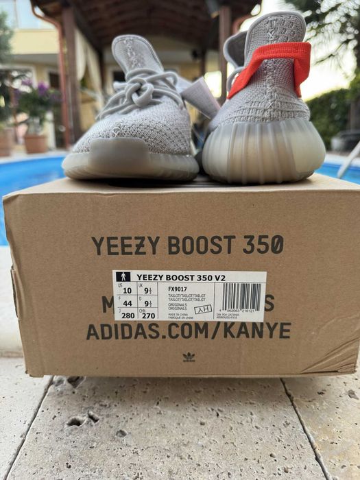 Adidas Yeezy Boost 350 "Tail Light" 44 EUR Мъжки Маратонки + Кутия