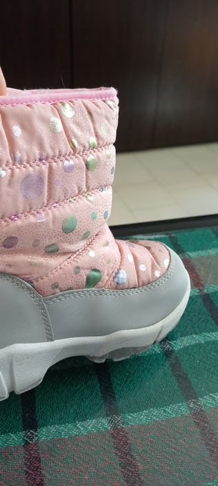 Детски розови апрески