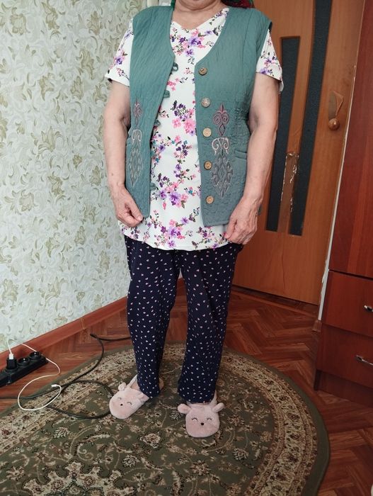 Продам национальные жилетки, камзолы