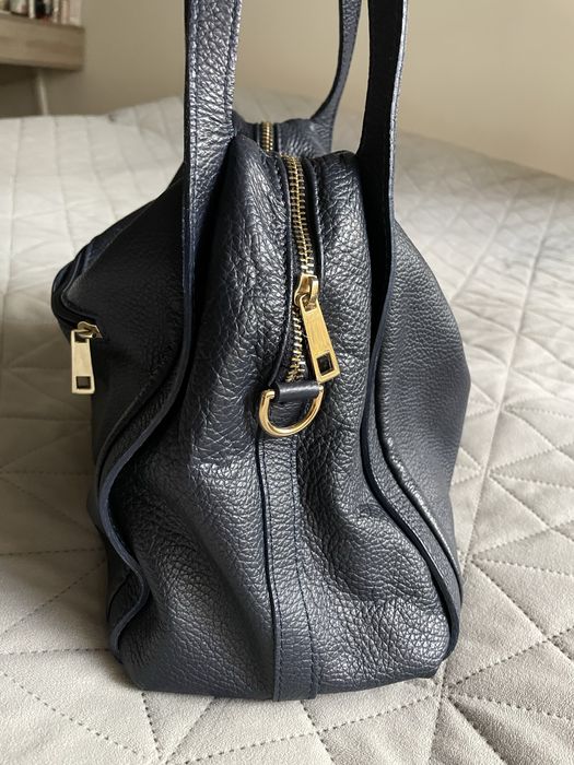 тъмносиня чанта естествена кожа