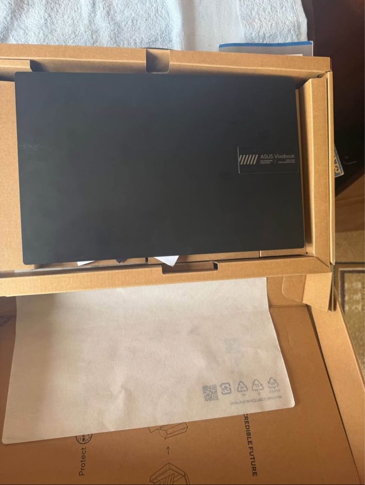Продавам ASUS Vivobook - 450 лв