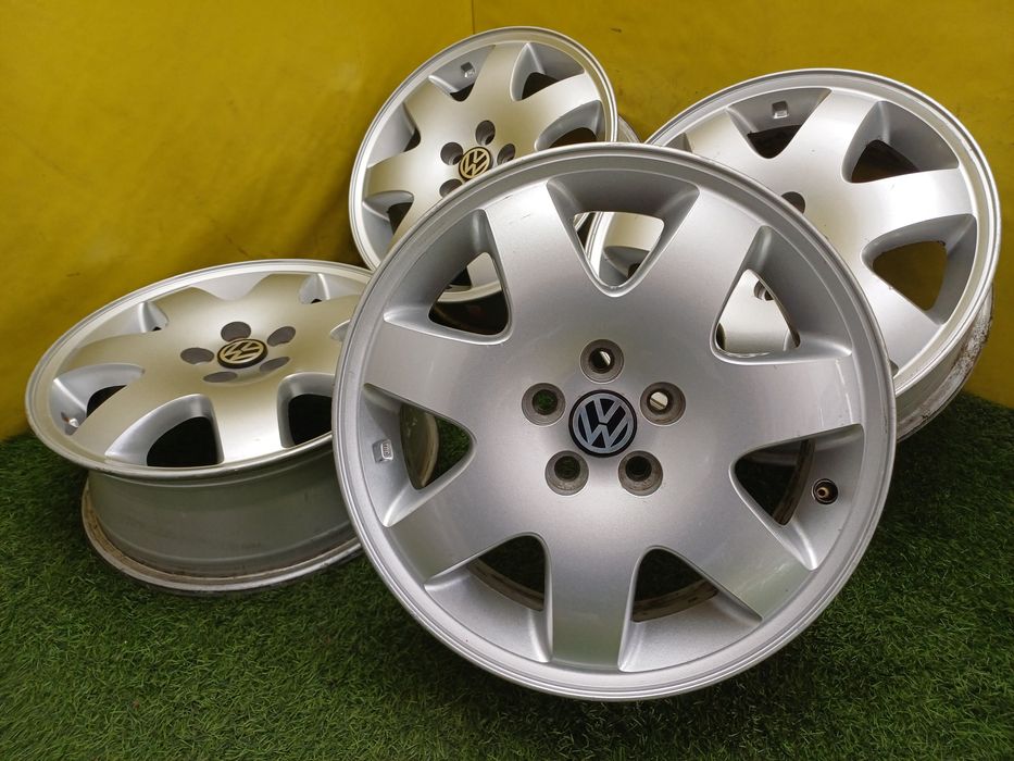 Диски R16 5×100 на Volkswagen и другие.
