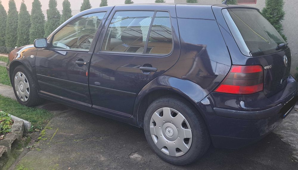 Masina volkswagen golf 4
