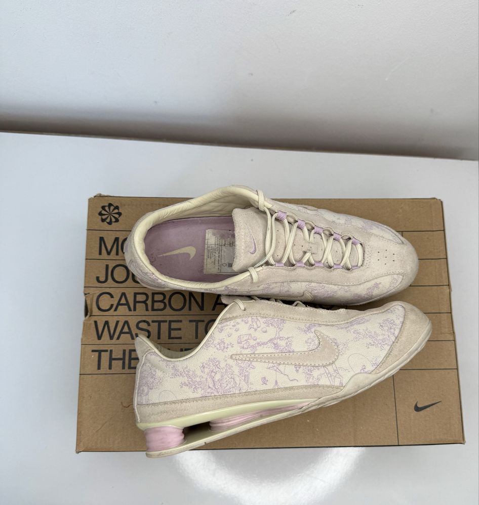 Nike W Shok R4 (38.5) Маратонки