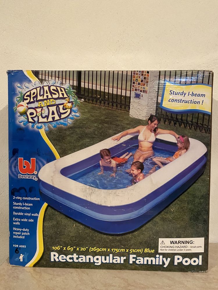 Vând piscina gonflabila pentru copii