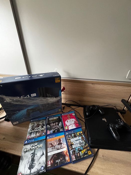 Consolă PlayStation 4 Sony PS4 Pro 1TB 4K originală impecabilă