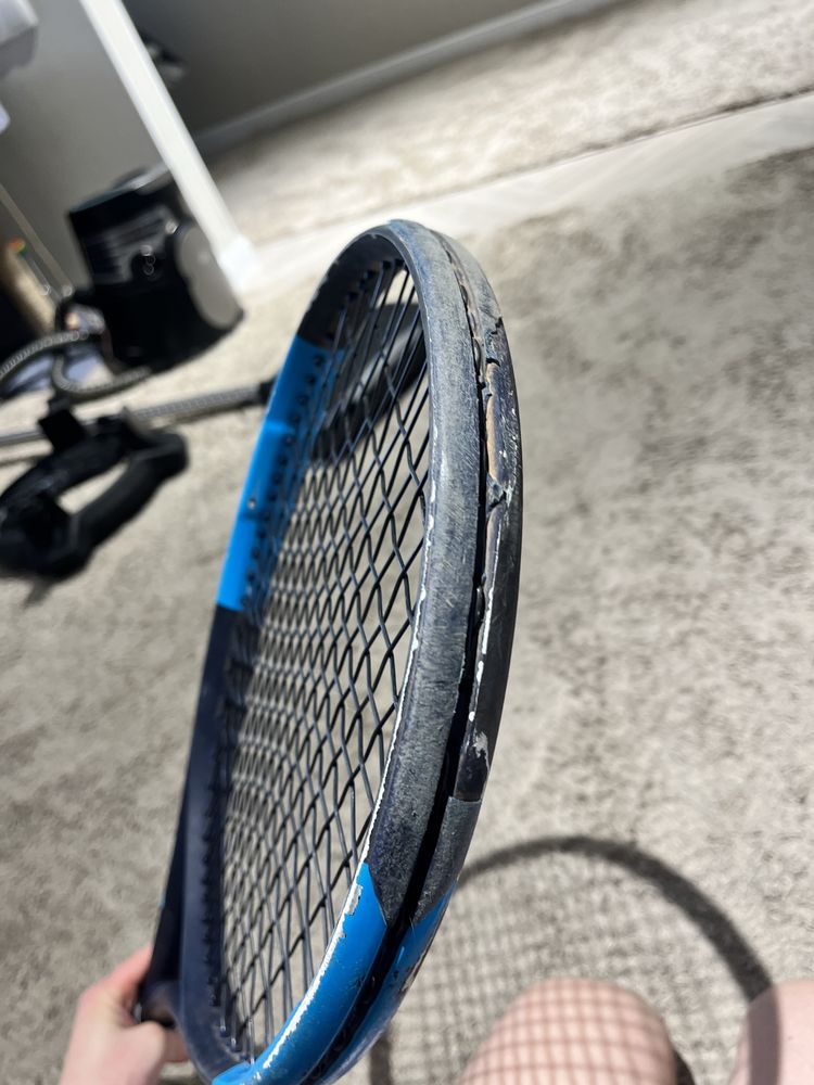 Теннисная ракетка Wilson Ultra 100L (100", 277 гр, бал. 32.5 см)