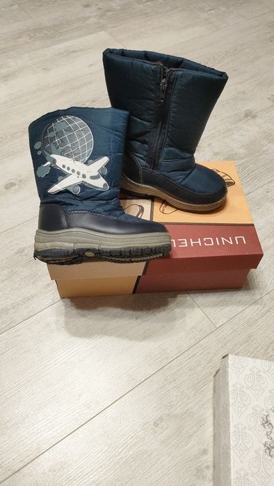 Продам сапоги дутыши детские