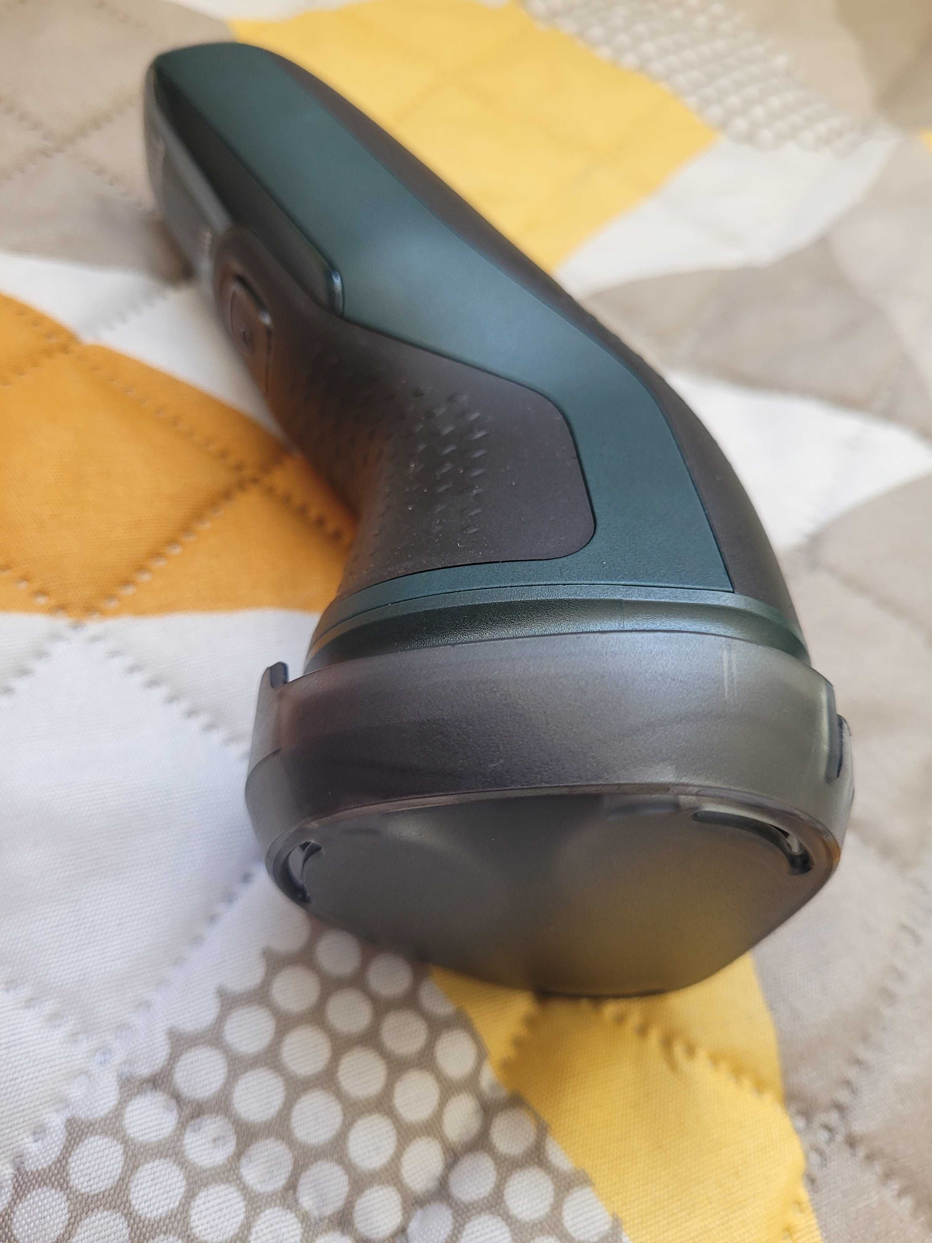 Самобръсначка Philips Series 1000 за сухо и мокра бръснене