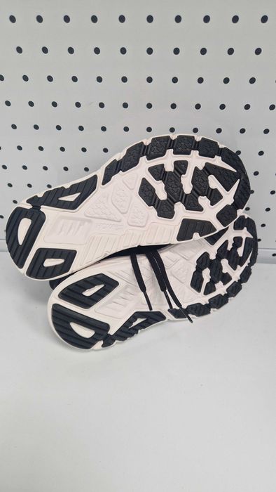 Оригинални дамски маратонки- Hoka ARAHI 7