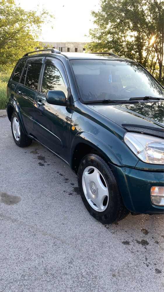 Продается Toyota Rav4 в отличном состоянии