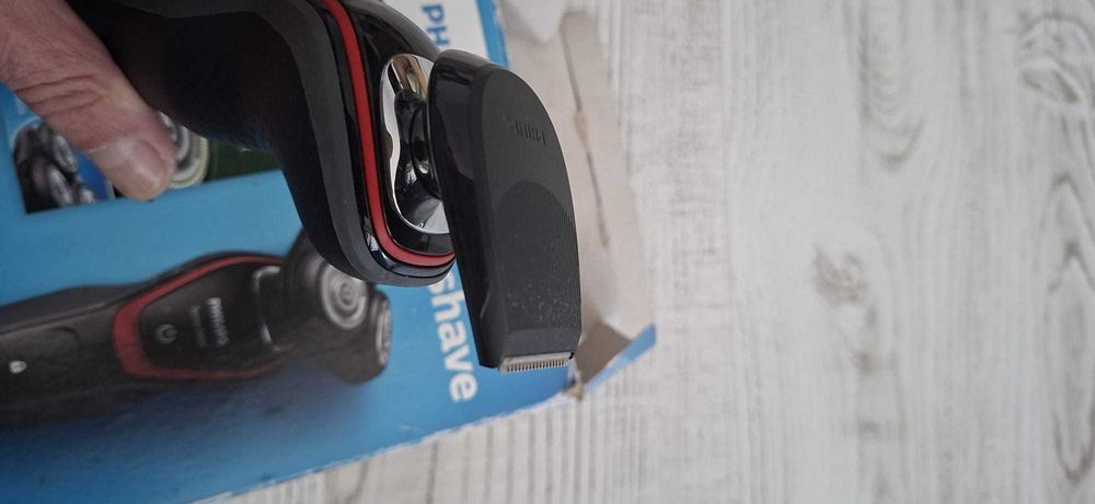 Aparat de ras PHILIPS Shaver Seria 5000